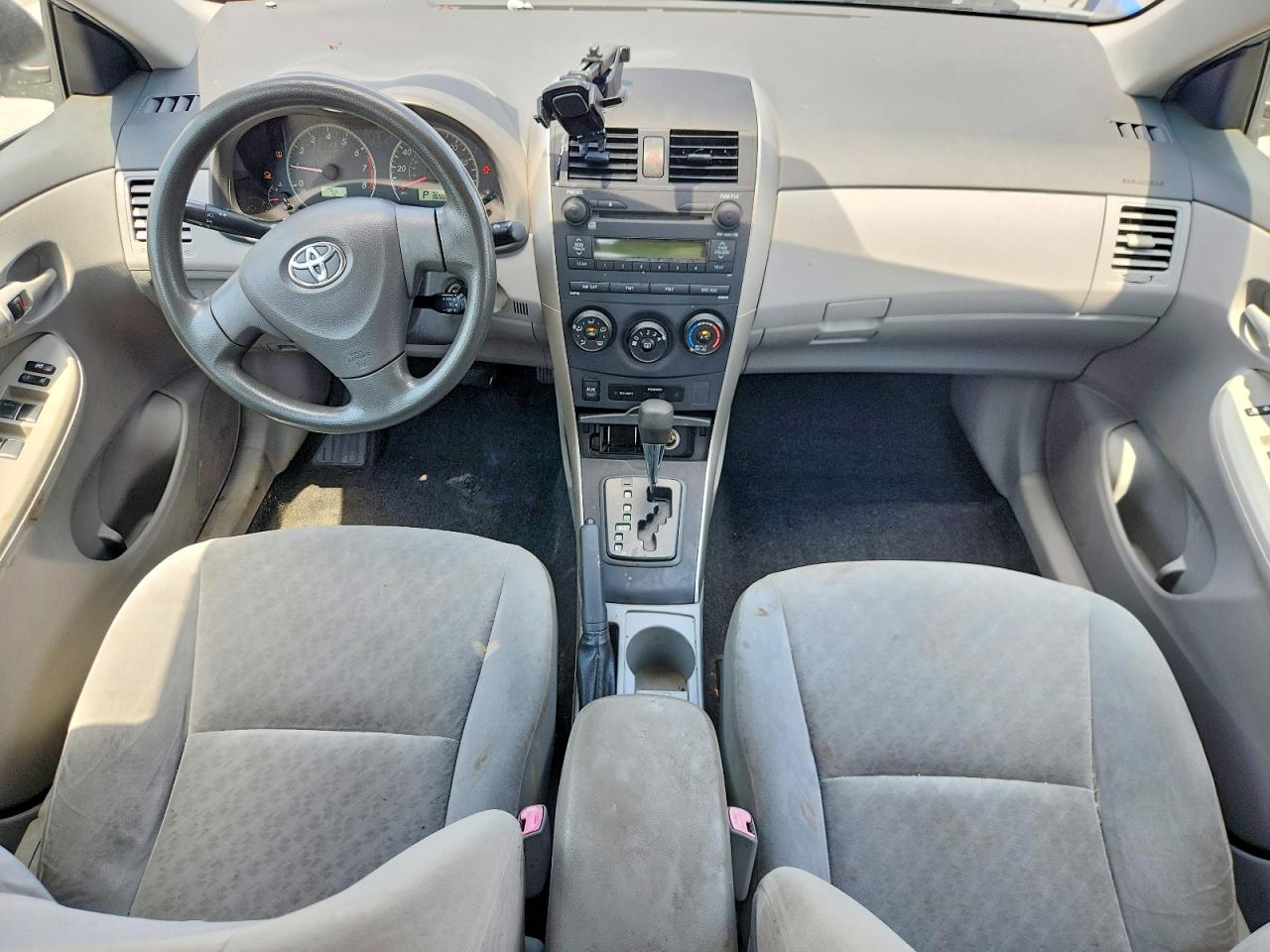 2009 Toyota Corolla Le Gray vin: JTDBL40E99J015137