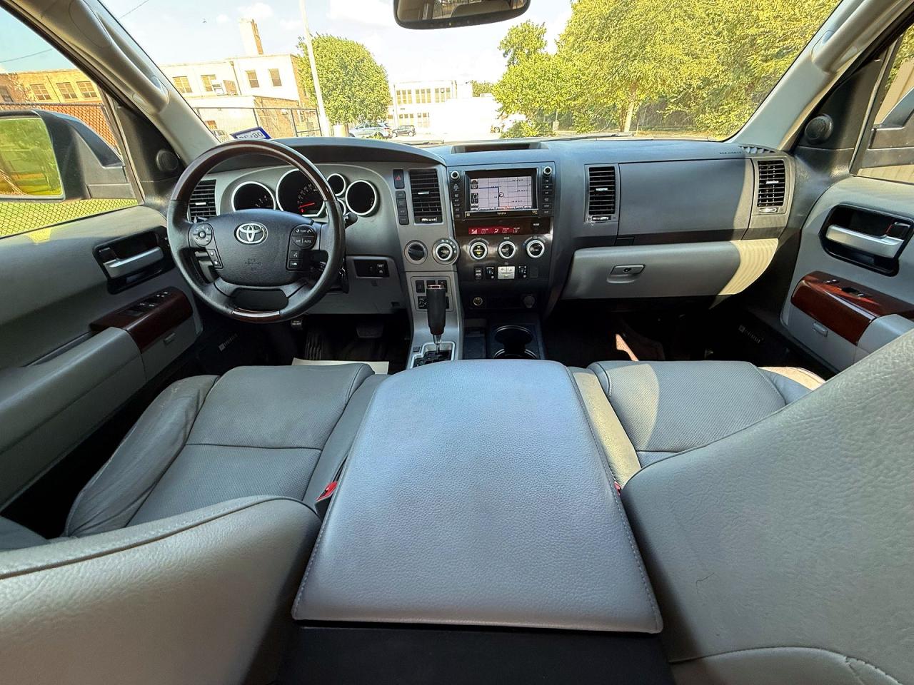 2012 Toyota Sequoia Platinum Gray vin: 5TDDW5G11CS071124