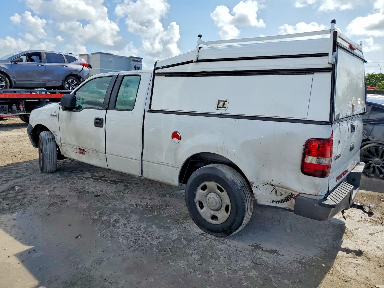 2006 Ford F150 White vin: 1FTRX12W16NB35879