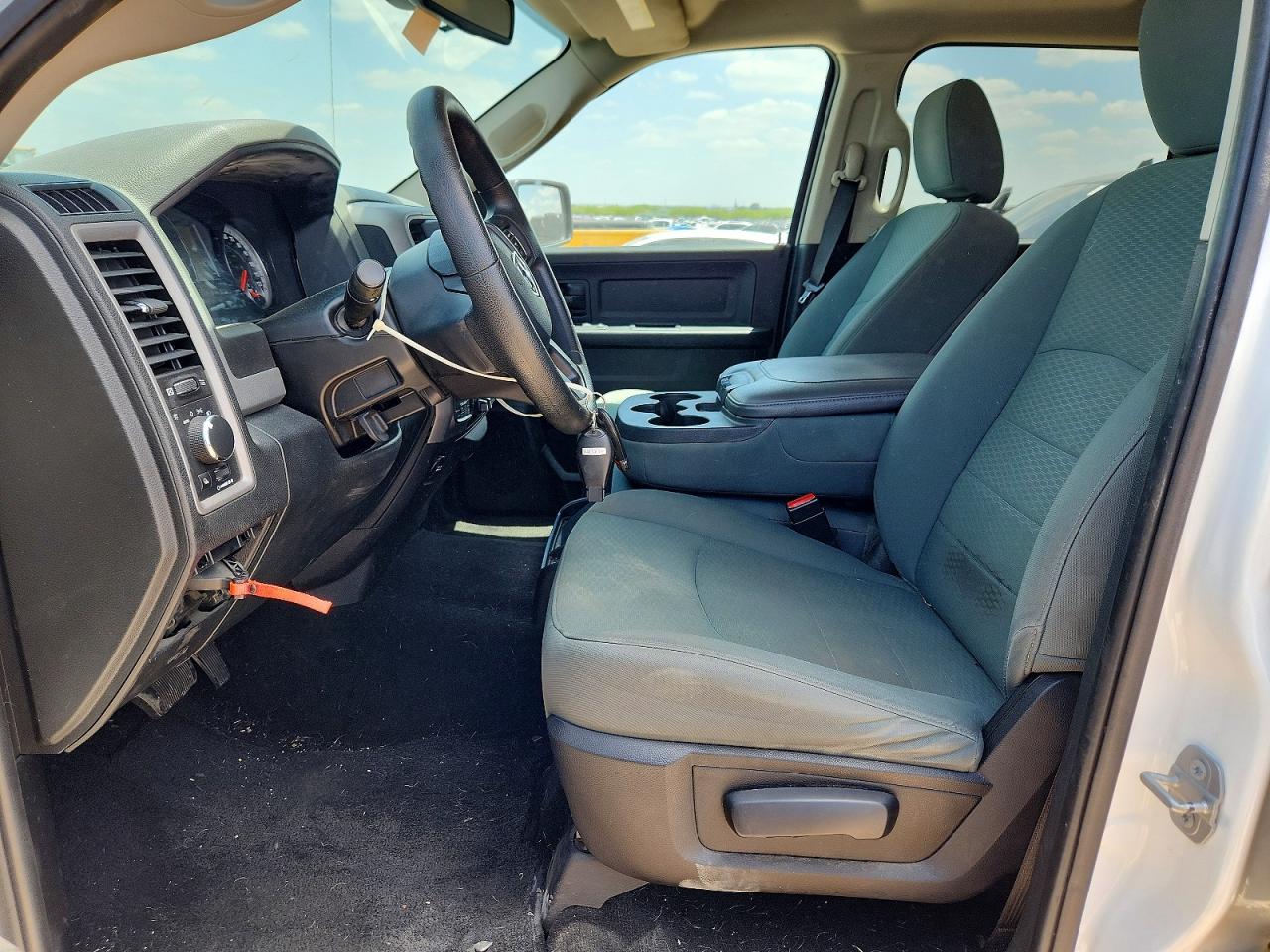 2015 Ram 1500 St White vin: 1C6RR7KM2FS694233