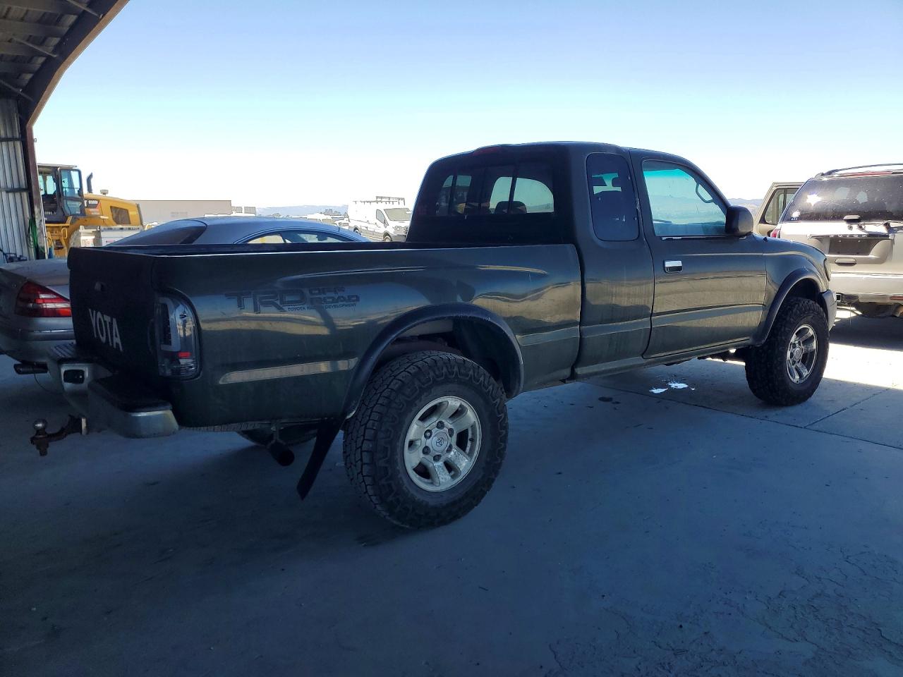2000 Toyota Tacoma Xtracab Зеленый vin: 5TEWN72N1YZ691371