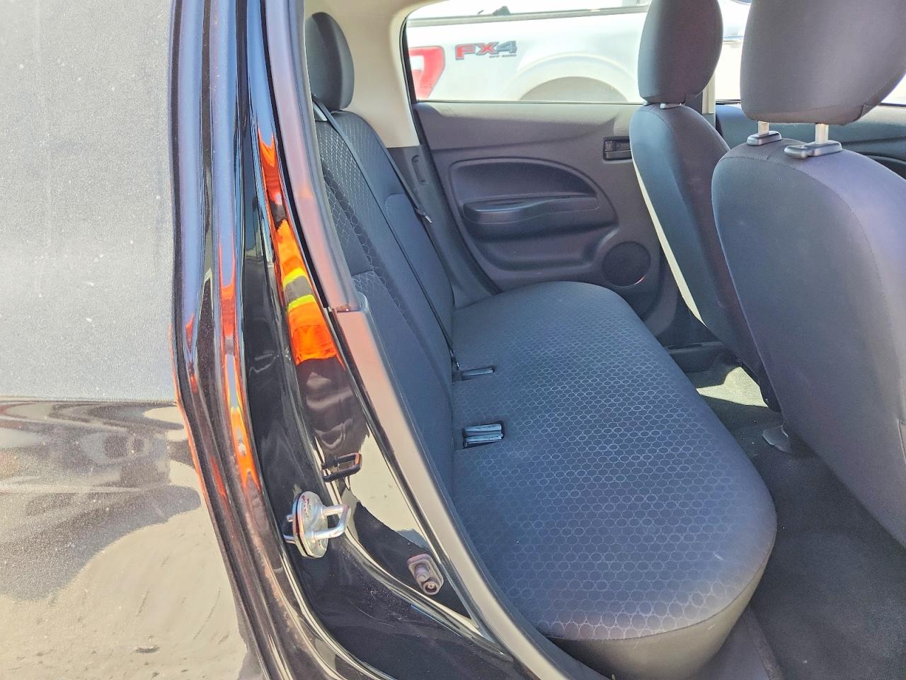 2015 Mitsubishi Mirage De Черный vin: ML32A3HJ5FH060891