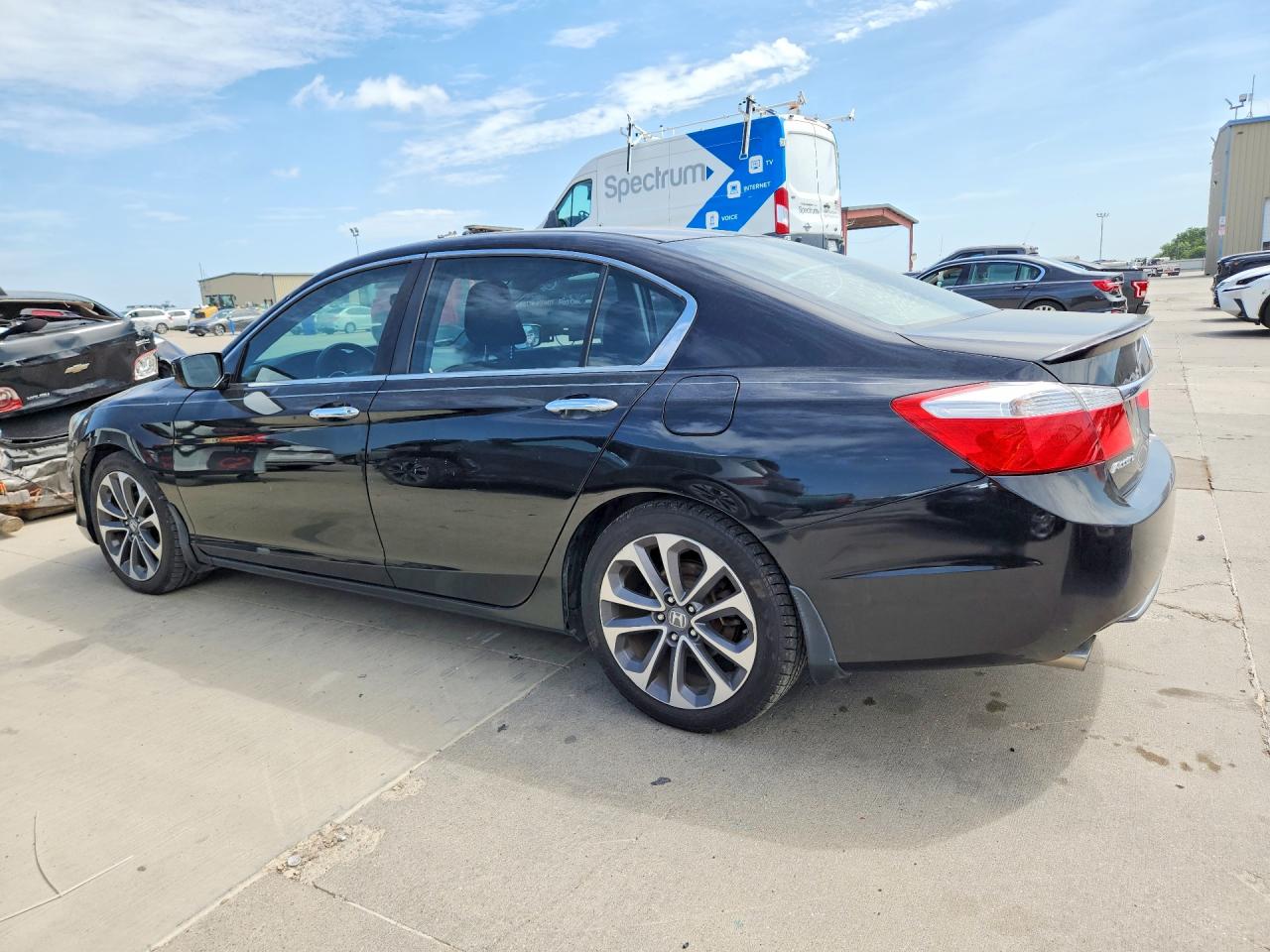 2015 Honda Accord Sport Черный vin: 1HGCR2F52FA198585