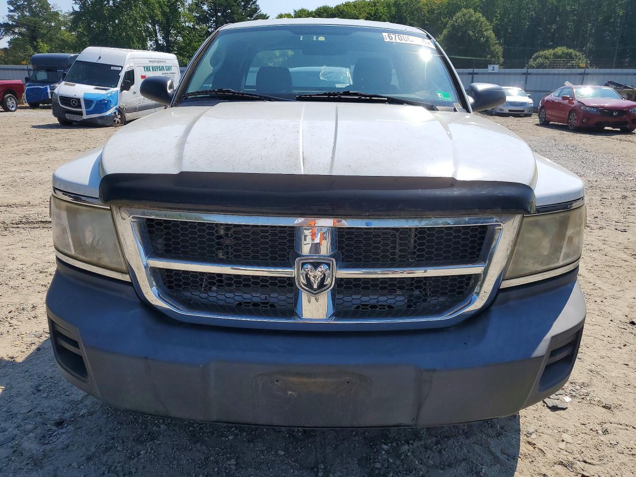 2008 Dodge Dakota St White vin: 1D7HE22K68S538643