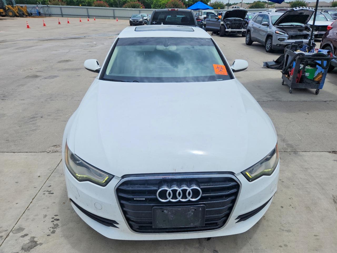 2014 Audi A6 Premium Plus Белый vin: WAUGFAFCXEN119914