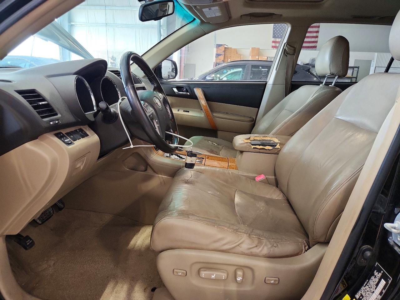 2010 Toyota Highlander Hybrid Limited Black vin: JTEJW3EH4A2040974