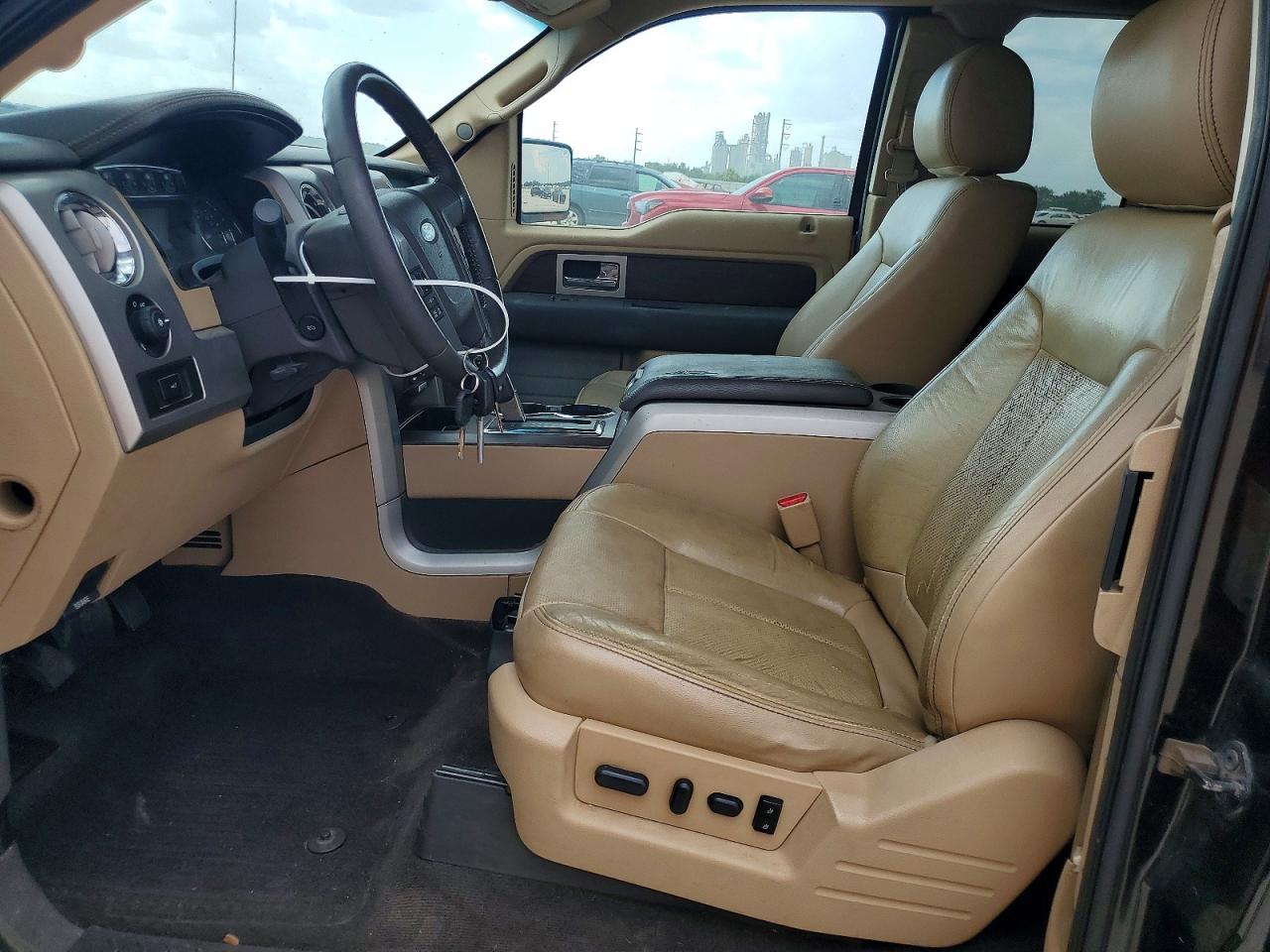 2013 Ford F150 Super Cab Черный vin: 1FTFX1ET4DFB98051