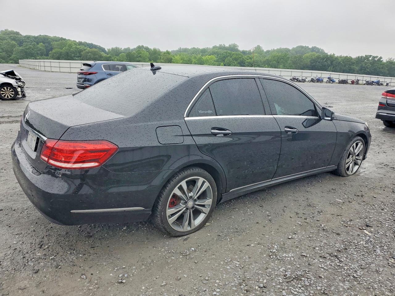 2014 Mercedes-benz E 350 Black vin: WDDHF5KB2EA849485