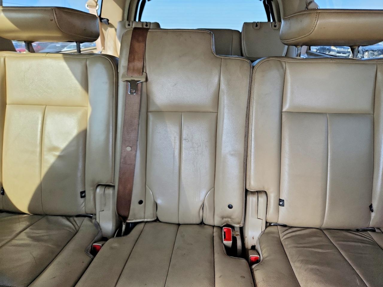 2011 Ford Expedition El Xlt White vin: 1FMJK1H50BEF39305