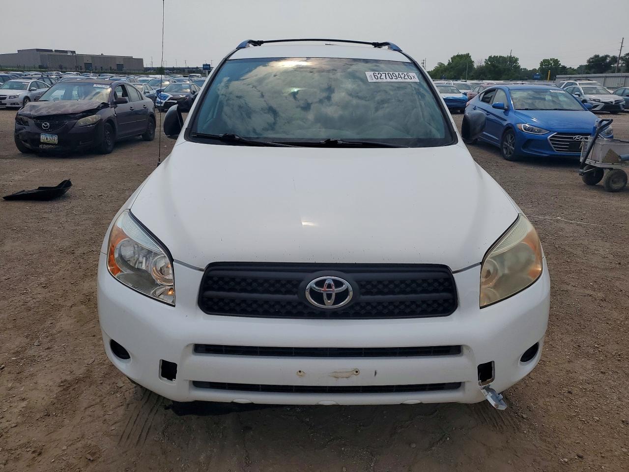 2008 Toyota Rav4 Base Белый vin: JTMBD33V386060272
