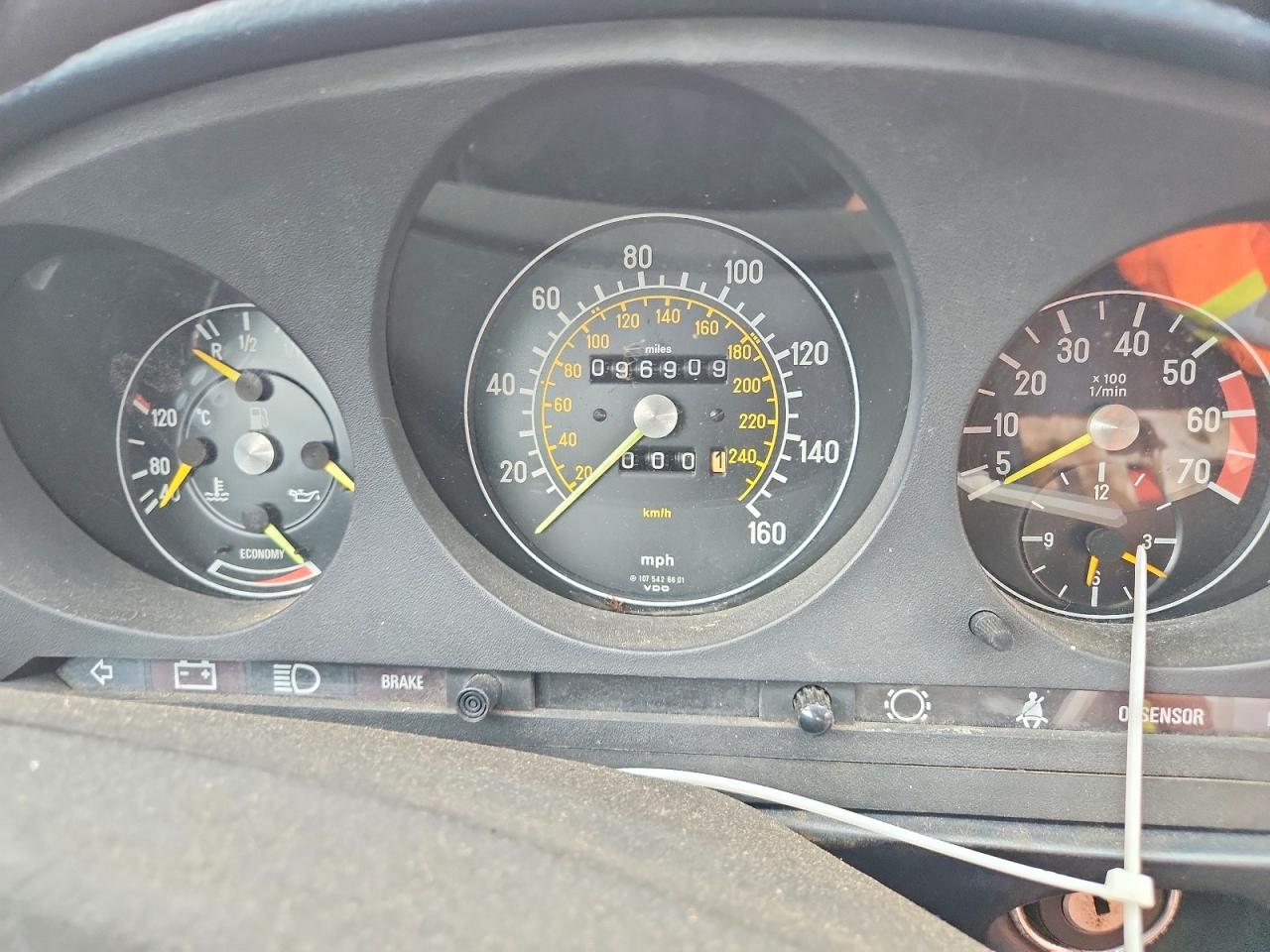 1984 Mercedes-benz 380 Sl Silver vin: WDBBA45A6EA005430