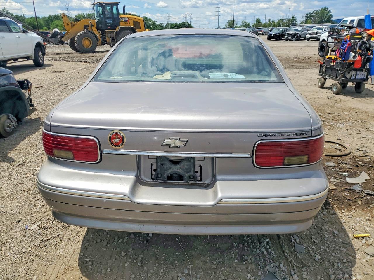 1996 Chevrolet Caprice Classic Cream vin: 1G1BL52W8TR187866