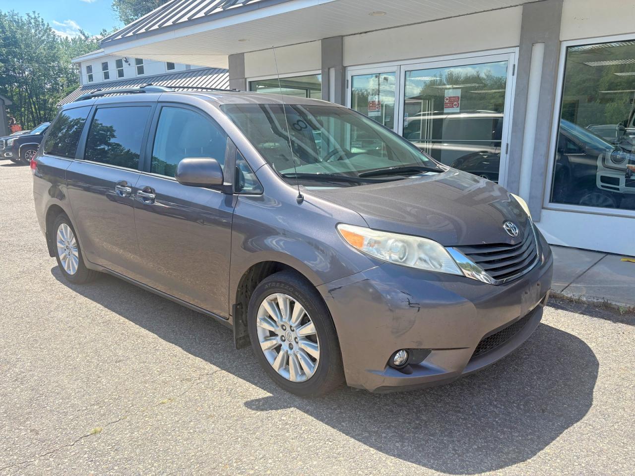 2013 Toyota Sienna Xle 7-passenger Серый vin: 5TDDK3DCXDS061618