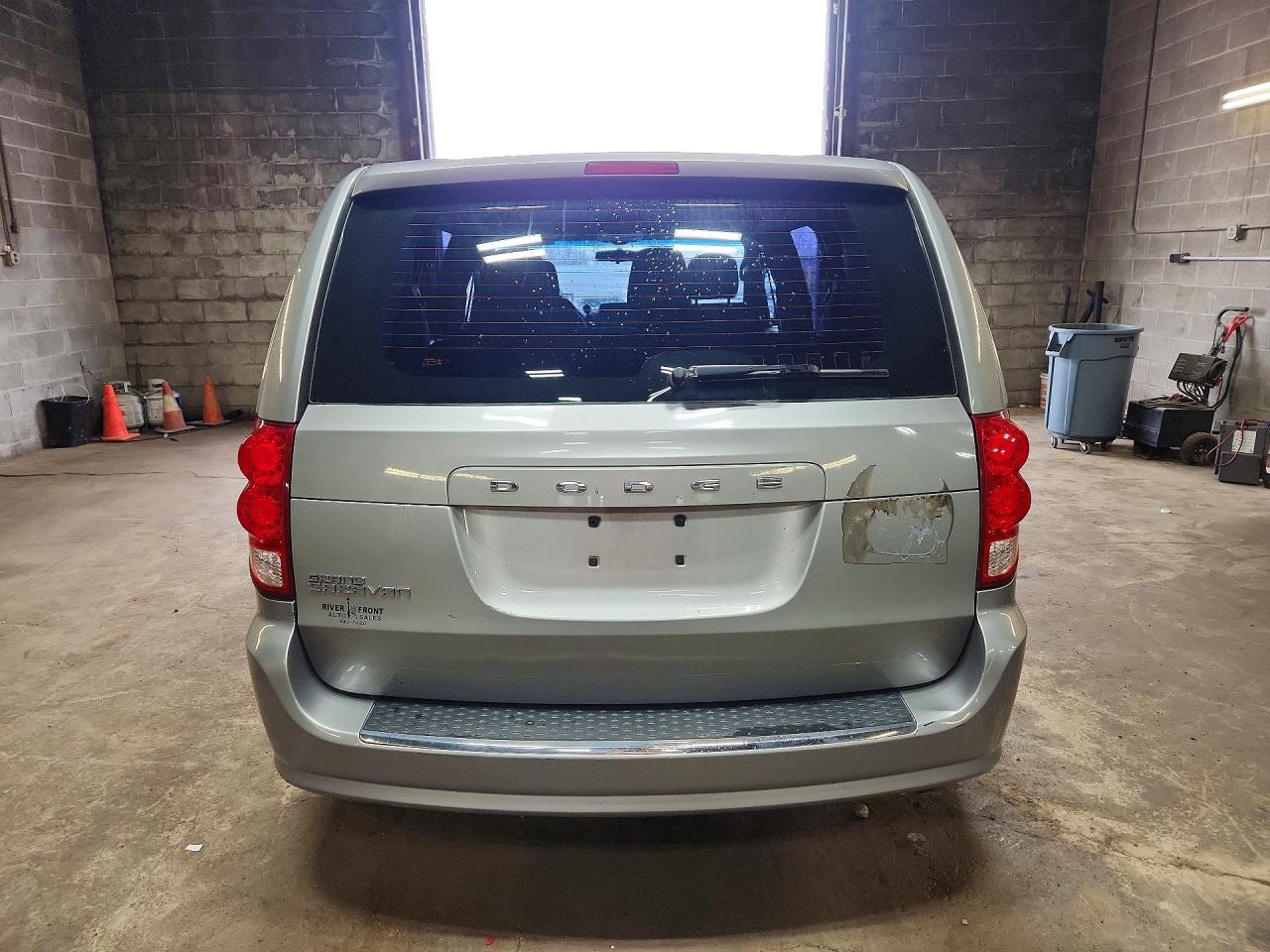 2014 Dodge Grand Caravan Se Silver vin: 2C4RDGBG2ER248178