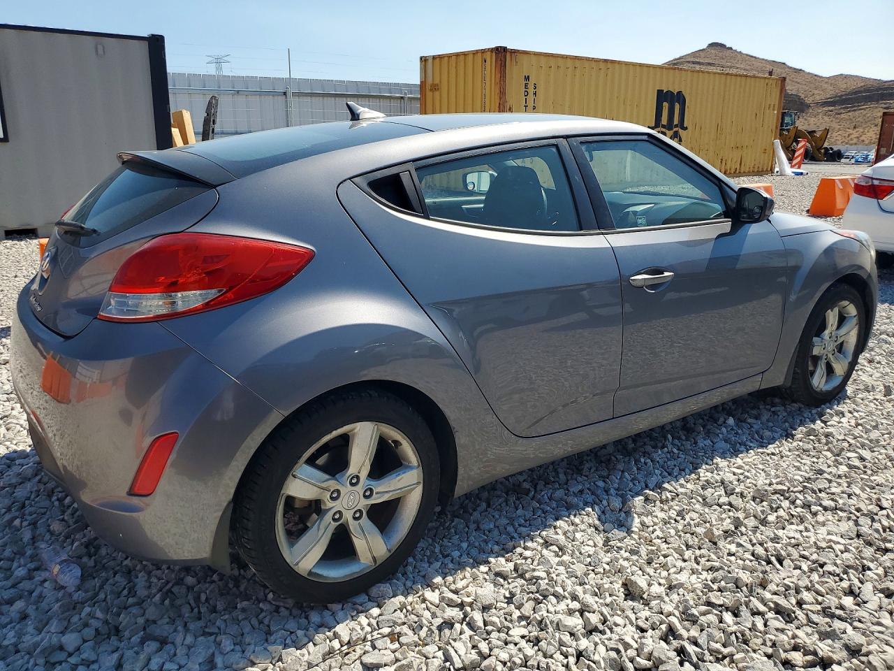 2013 Hyundai Veloster Base Gray vin: KMHTC6AD4DU170154