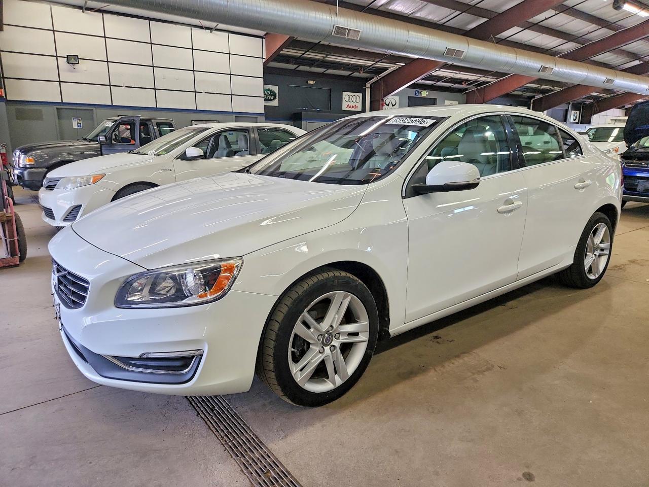 2015 Volvo S60 Premier White vin: YV1612TBXF1312386