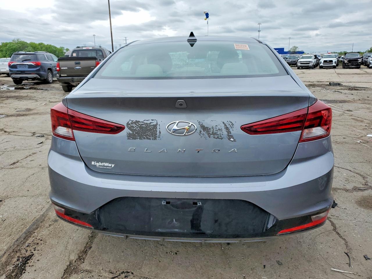 2019 Hyundai Elantra Sel Gray vin: KMHD84LF1KU812903