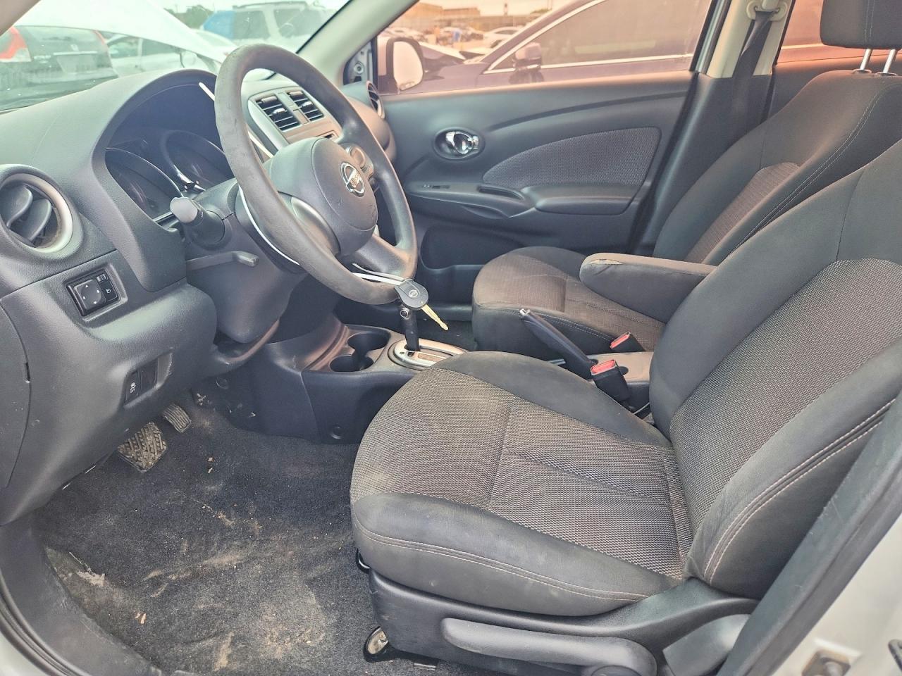 2014 Nissan Versa 1.6 Sv Серебряный vin: 3N1CN7AP3EL835770