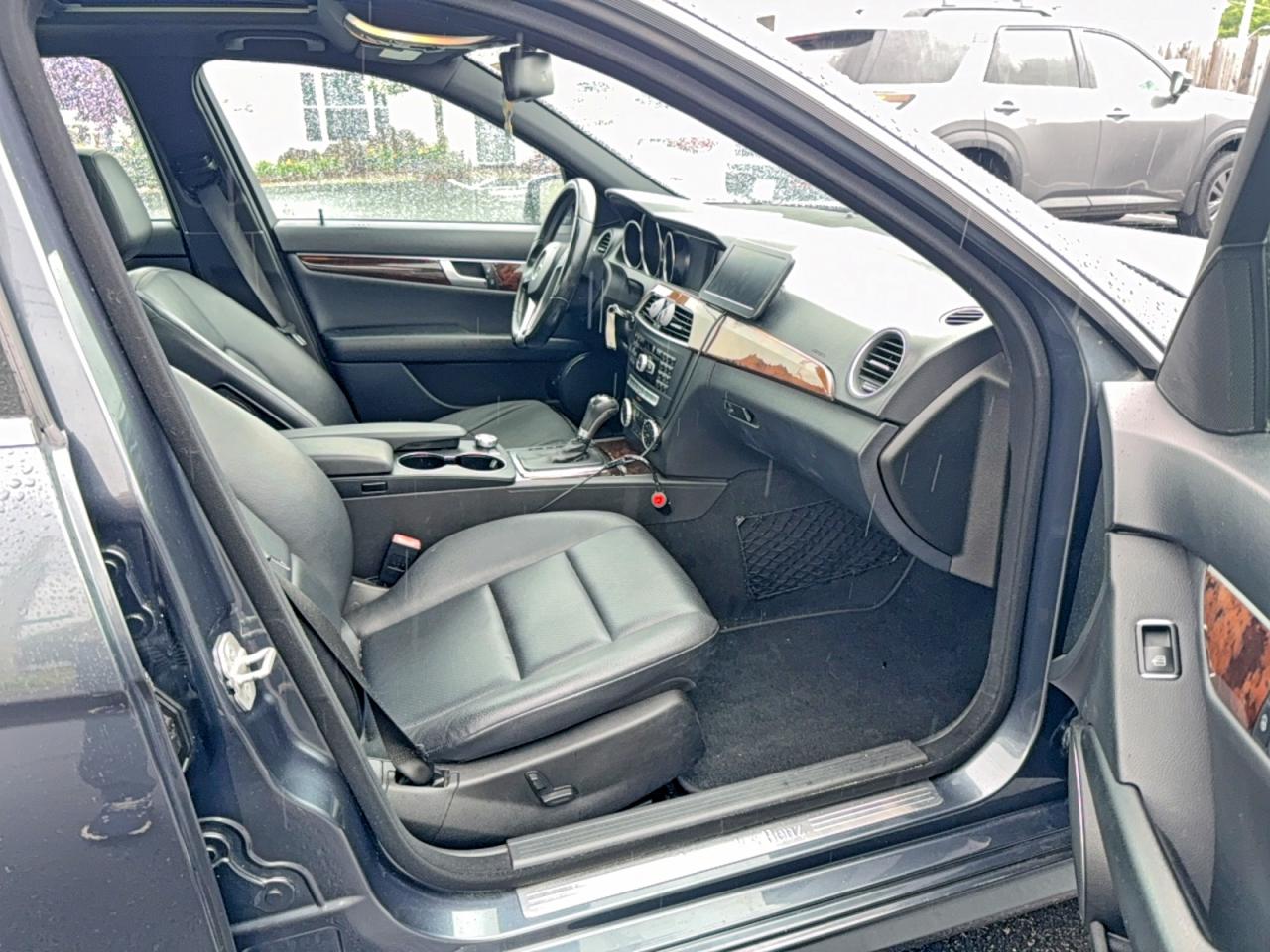 2013 Mercedes-benz C 300 4matic Gray vin: WDDGF8AB0DA831516