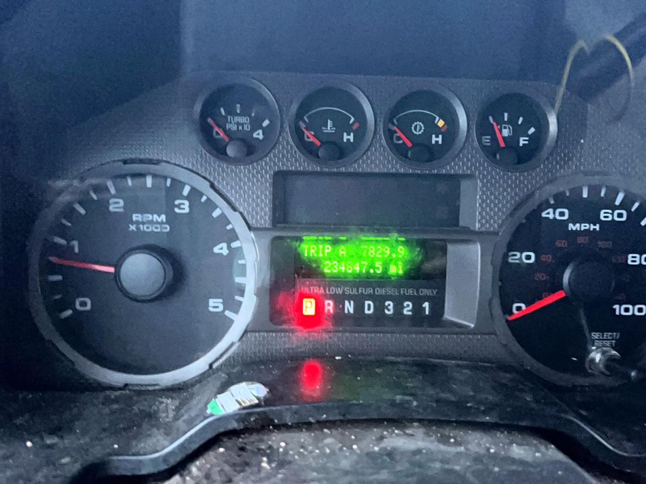 2008 Ford F550 Super Duty White vin: 1FDAF56R78EA75715