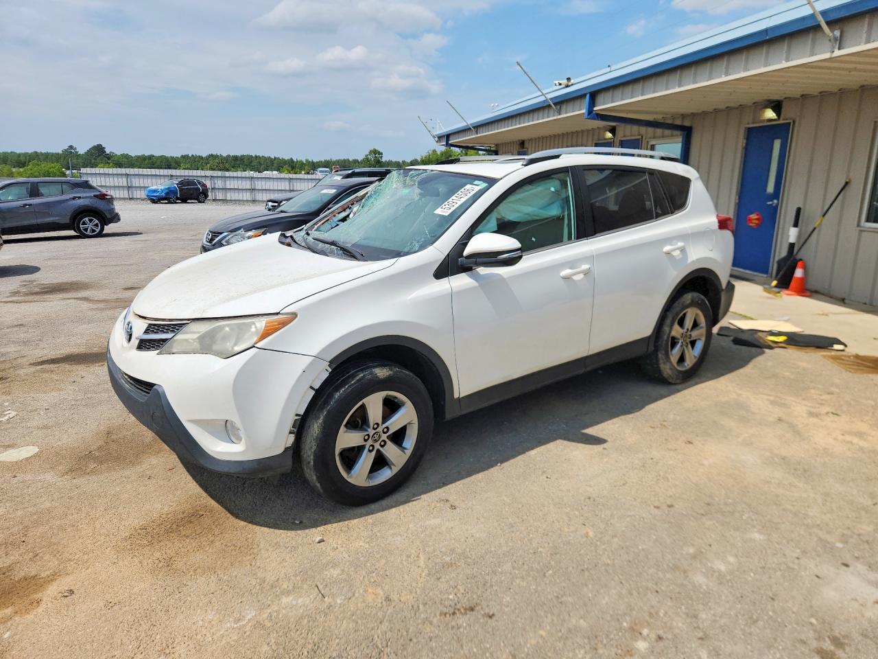 2015 Toyota Rav4 Xle White vin: 2T3WFREVXFW233650