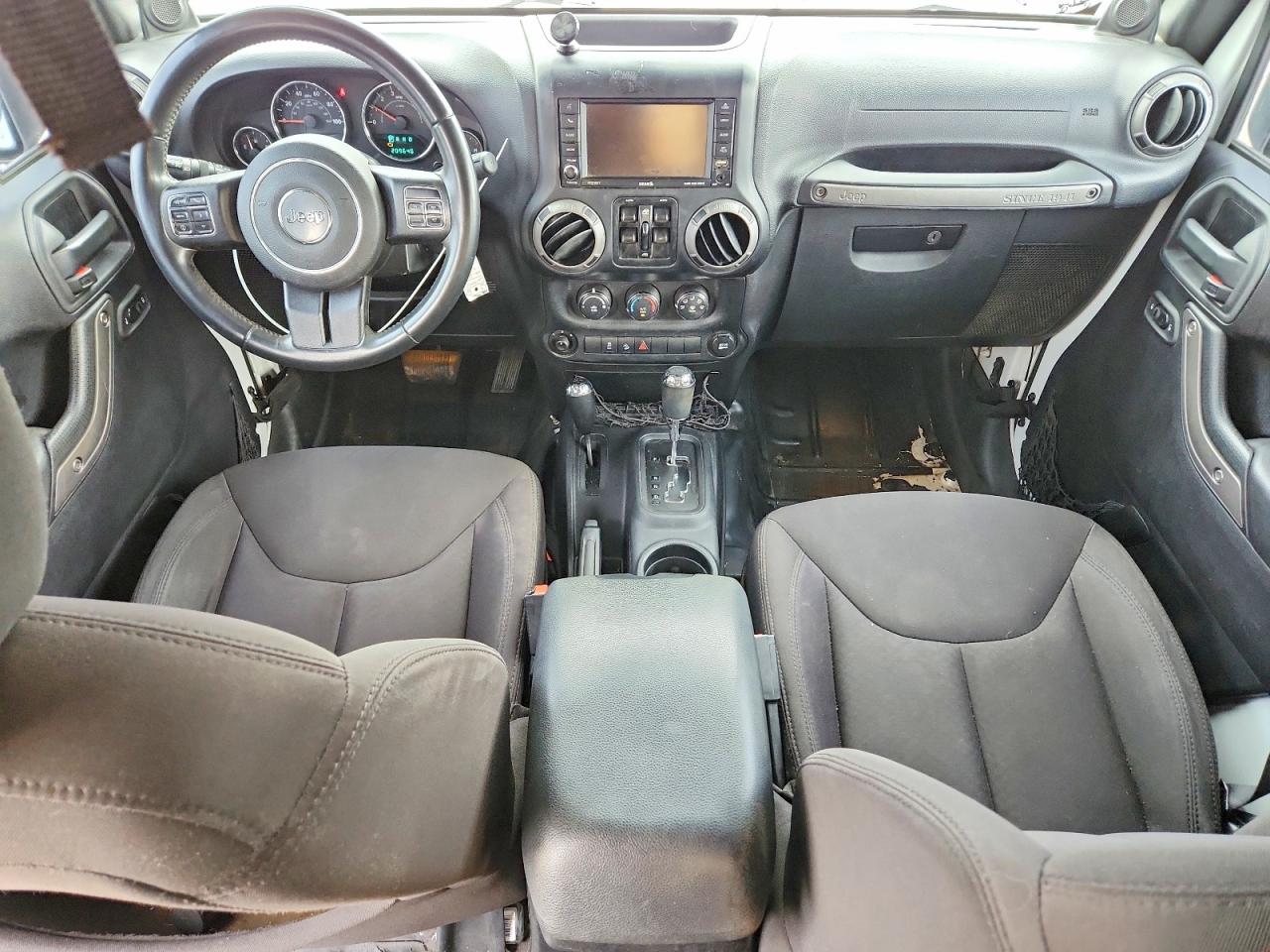 2014 Jeep Wrangler Unlimited Sport White vin: 1C4BJWDG3EL244019