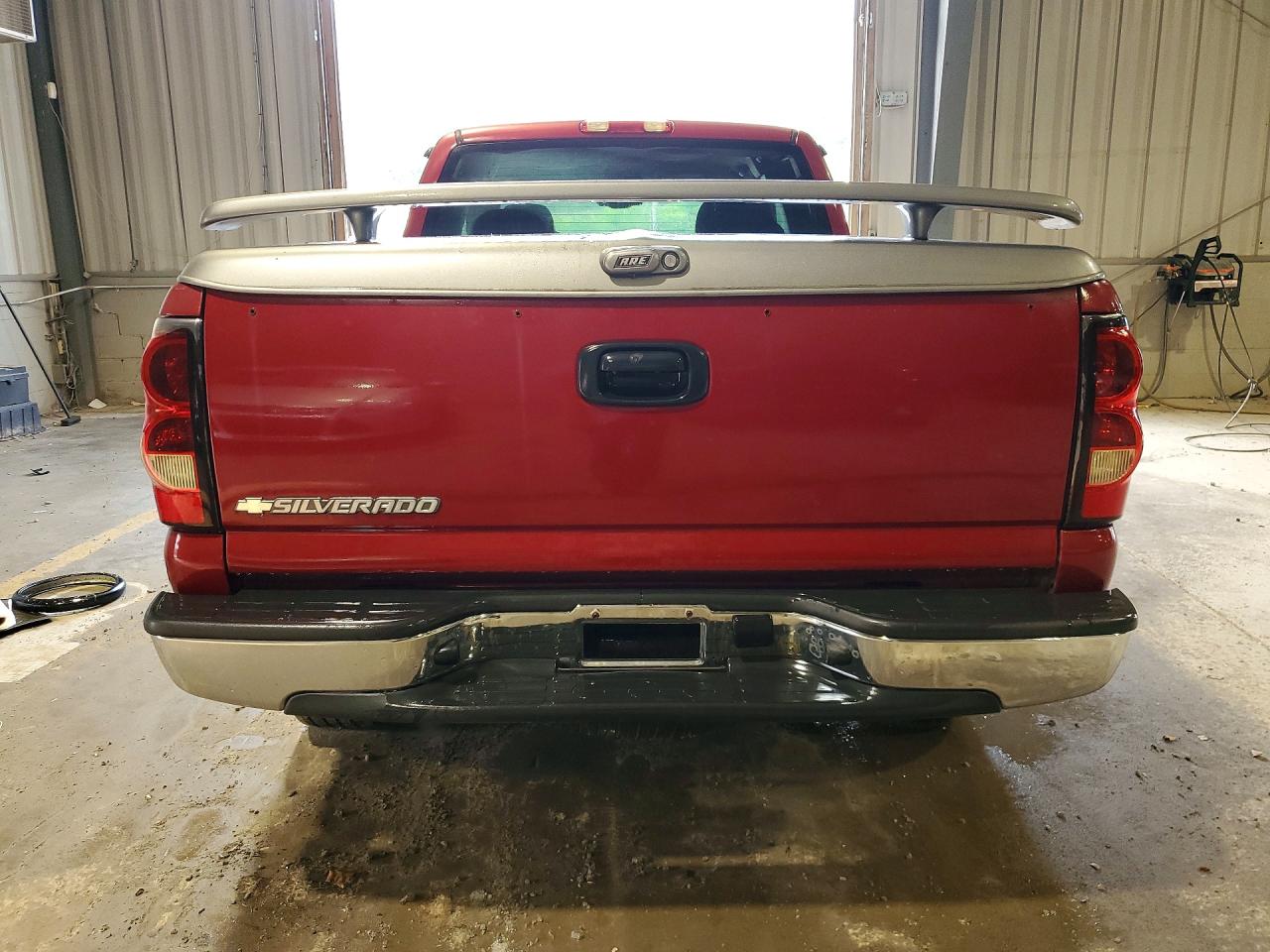 2006 Chevrolet Silverado K1500 Red vin: 1GCEK19V76Z248982