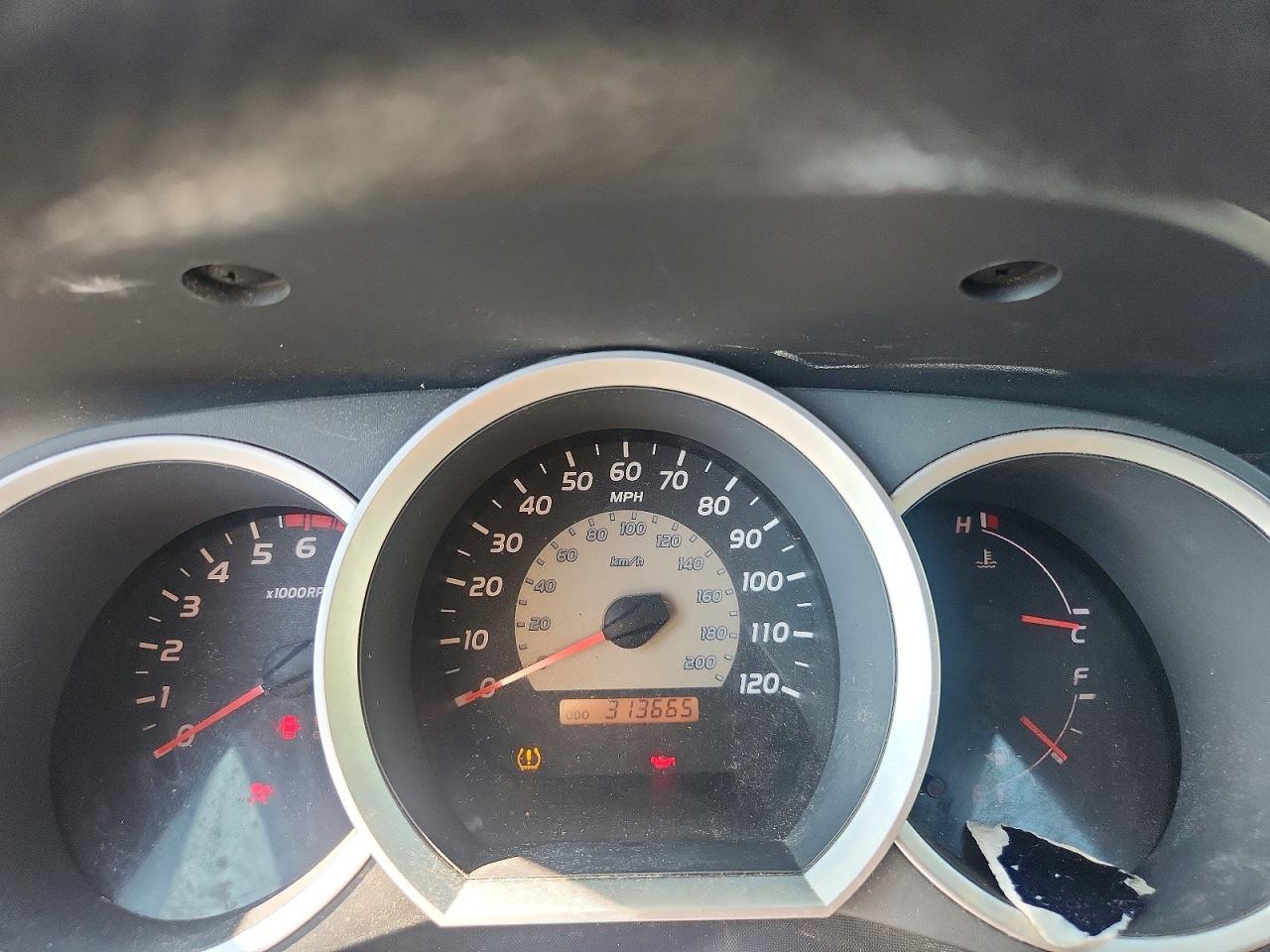 2006 Toyota Tacoma Base Silver vin: 5TEUX42N26Z209682