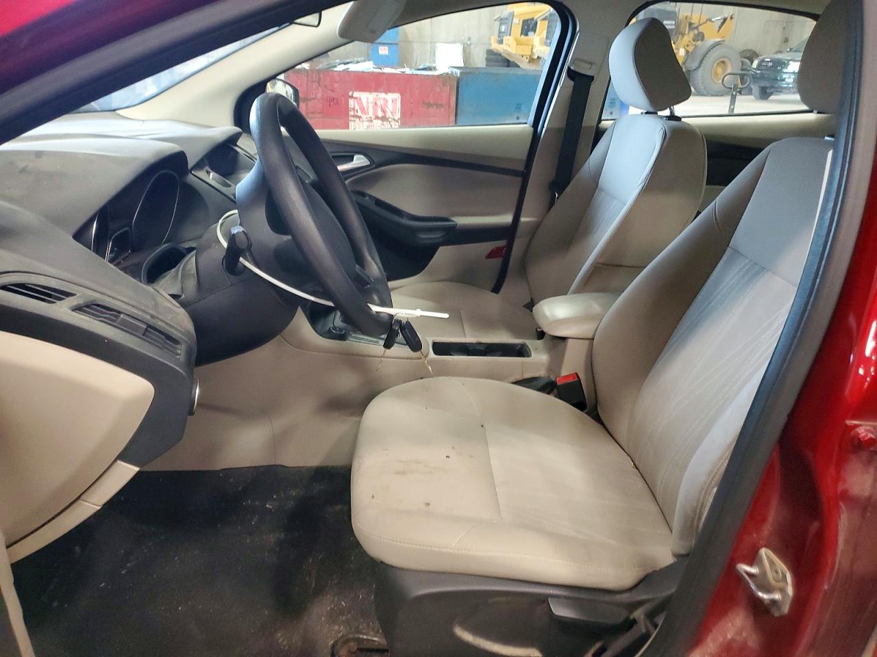 2015 Ford Focus Se Red vin: 1FADP3F20FL338843
