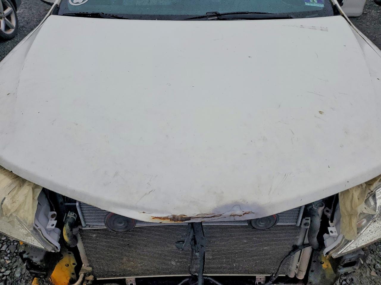 2014 Toyota Camry Hybrid Le Белый vin: 4T1BD1FK1EU104598