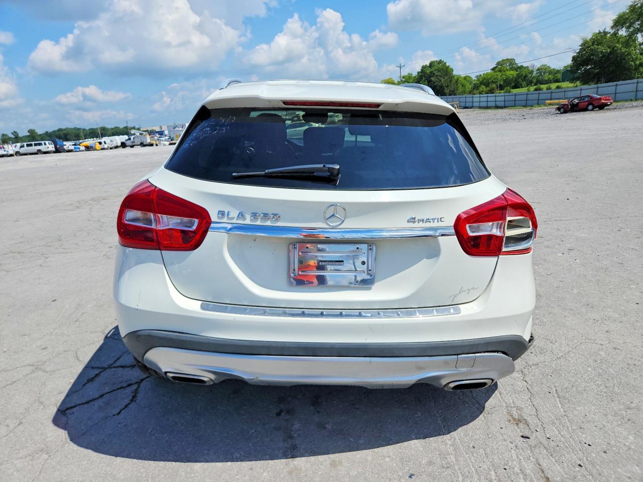 2015 Mercedes-benz Gla 250 4matic White vin: WDCTG4GB4FJ136653