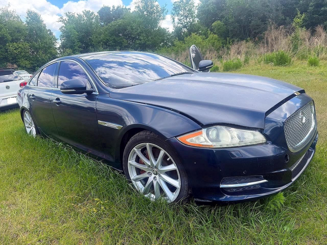 2013 Jaguar Xj Blue vin: SAJWA1C73D8V44829