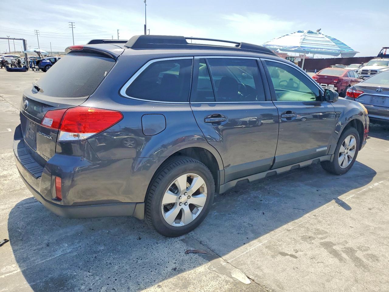 2012 Subaru Outback 2.5i Premium Gray vin: 4S4BRCCC2C3262378