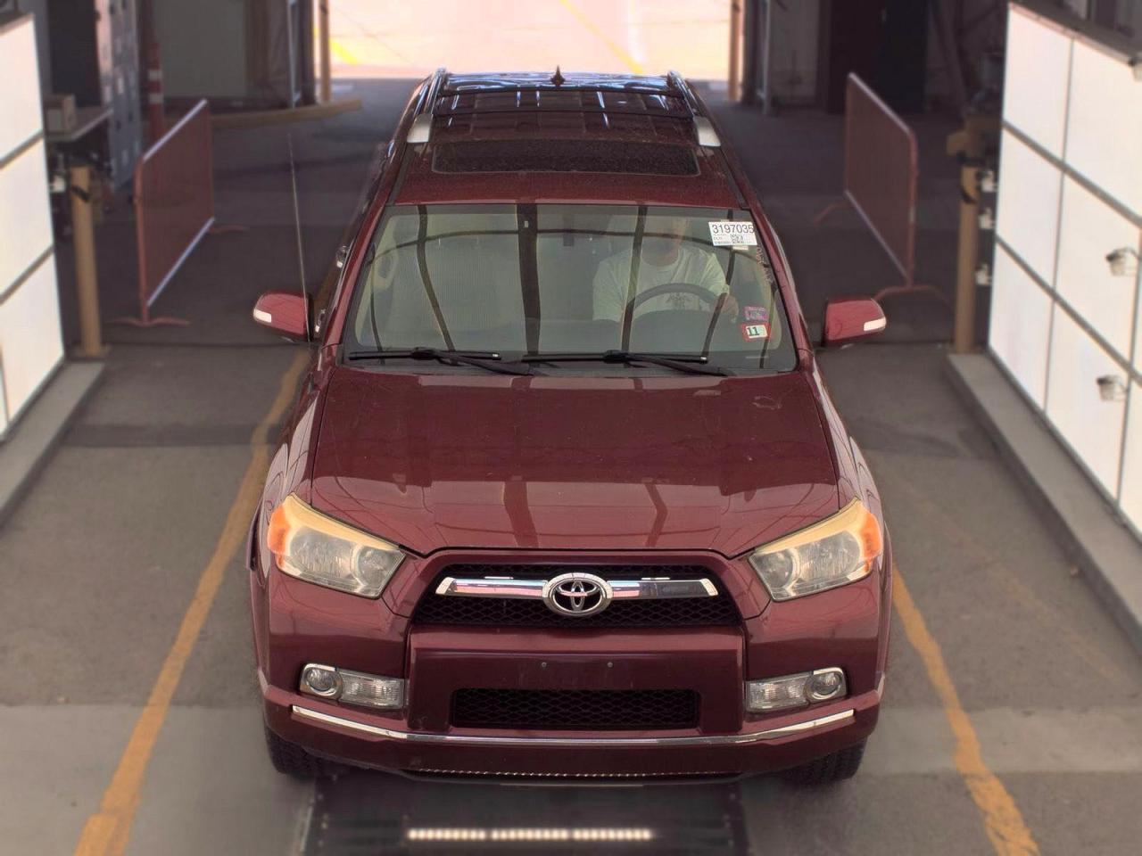 2013 Toyota 4runner Sr5 Red vin: JTEBU5JR4D5134022