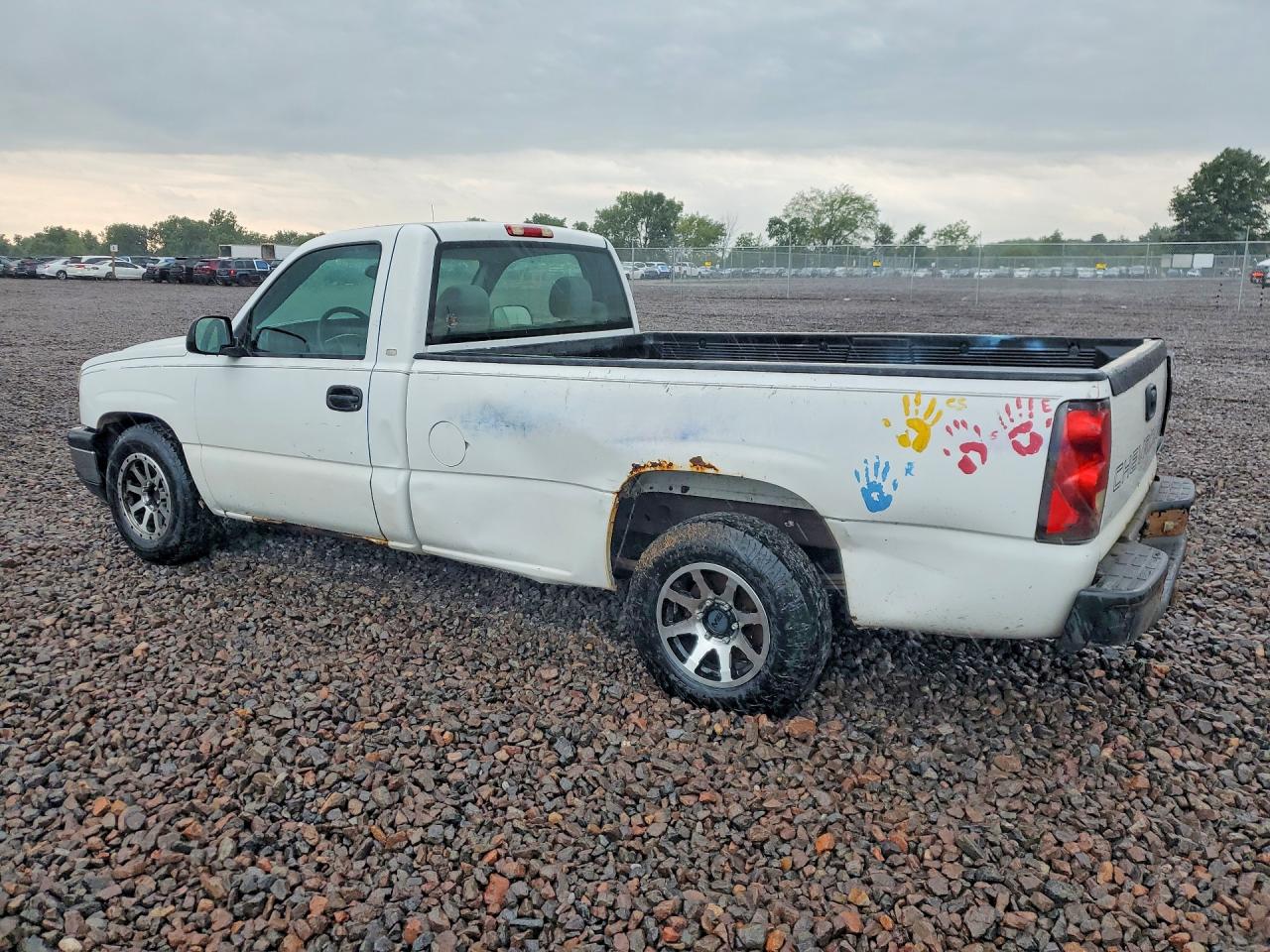2006 Chevrolet Silverado C1500 White vin: 3GCEC14X16G262981