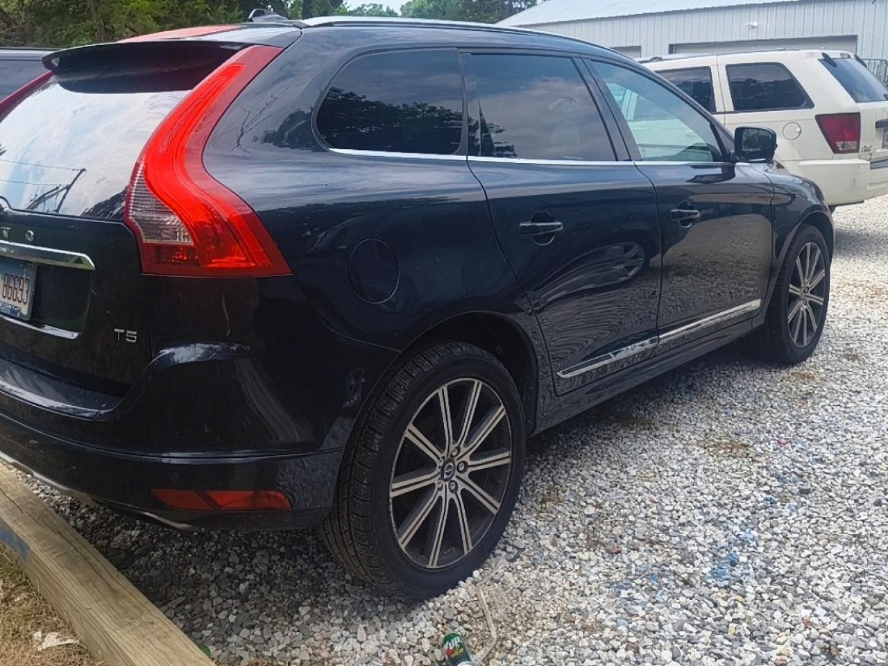 2015 Volvo Xc60 Platinum (non R Design) Charcoal vin: YV440MDM8F2723501
