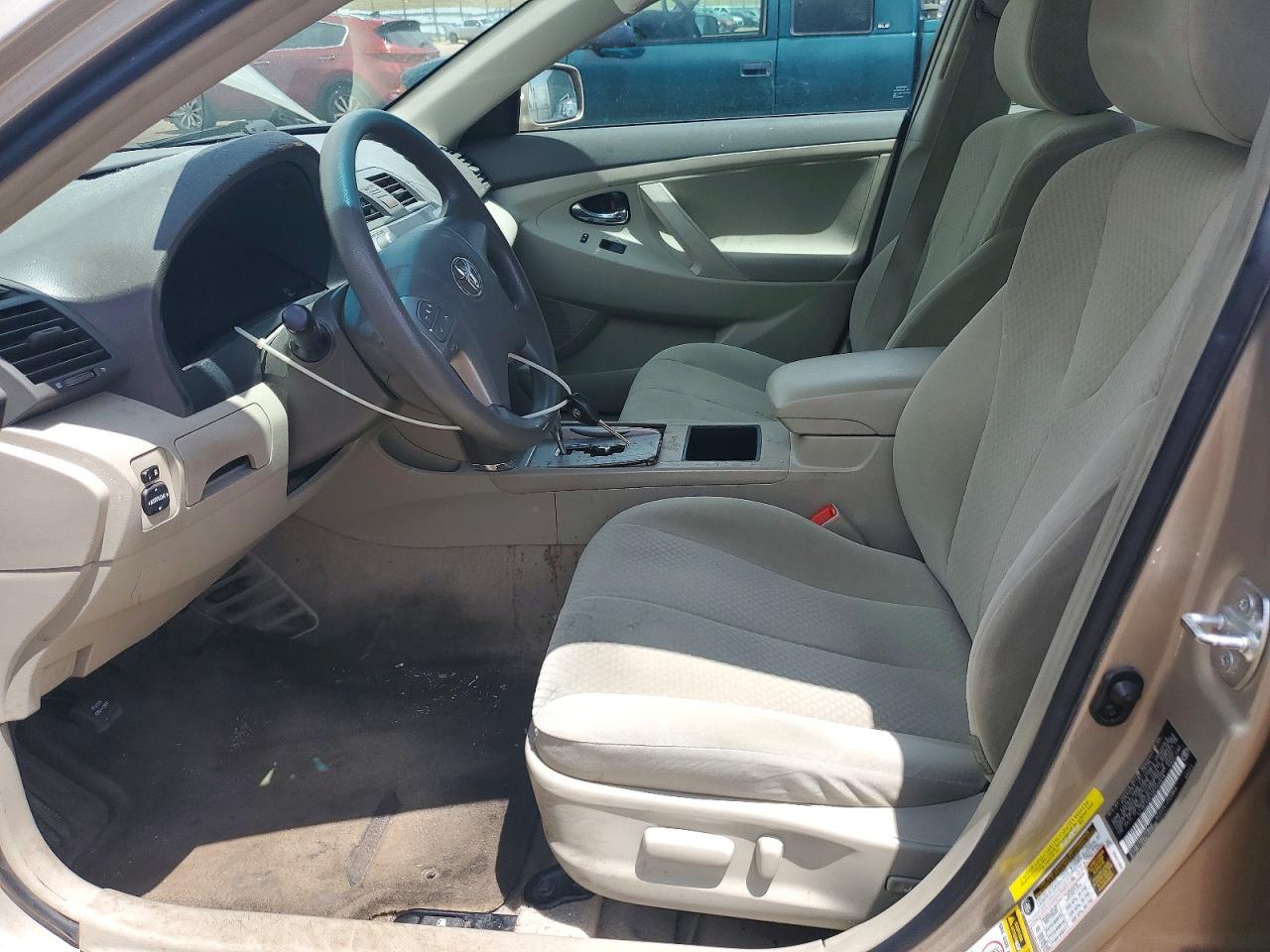 2009 Toyota Camry Le Gold vin: 4T1BE46K39U355918