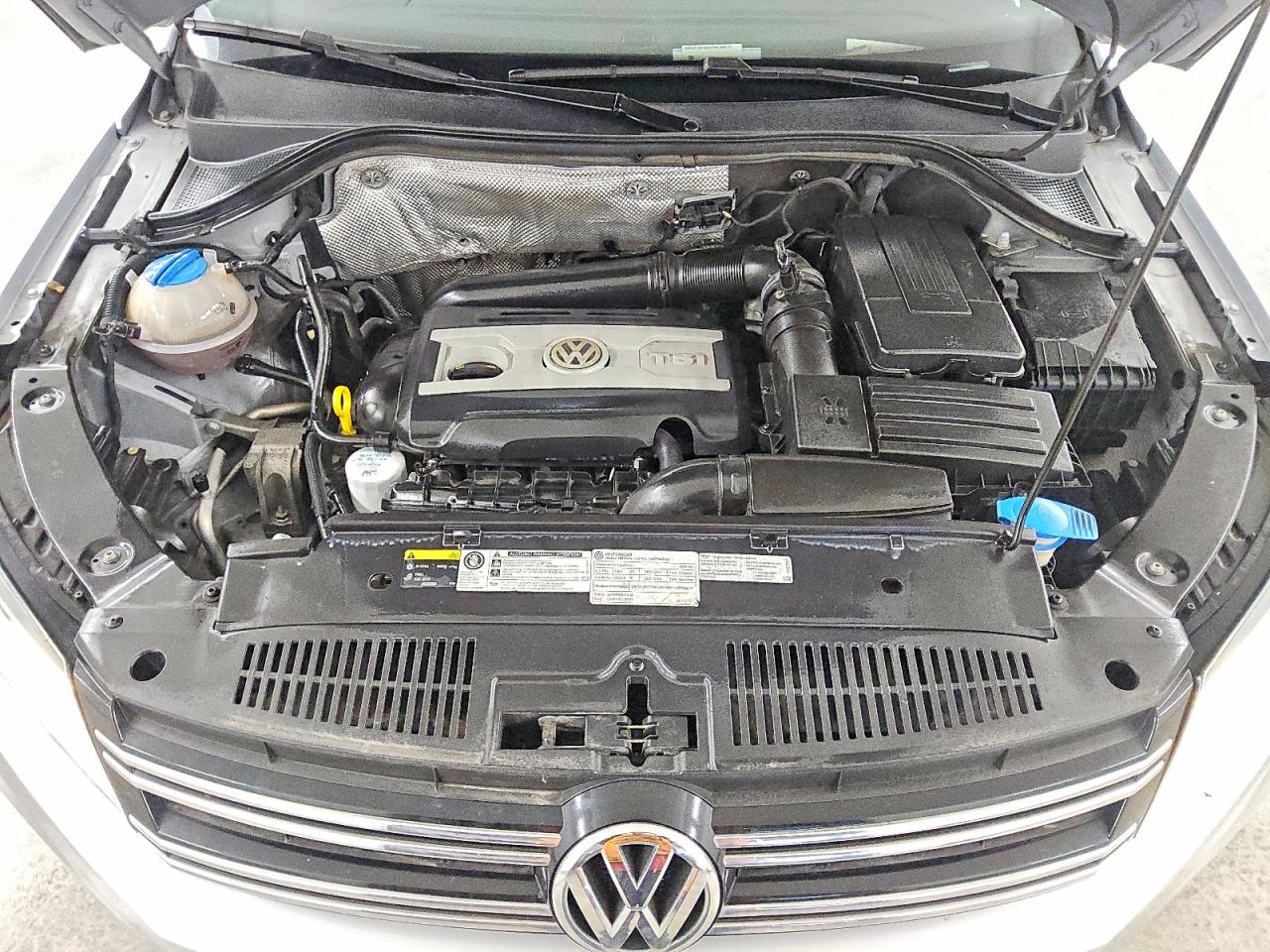 2014 Volkswagen Tiguan S Silver vin: WVGAV3AX9EW603354