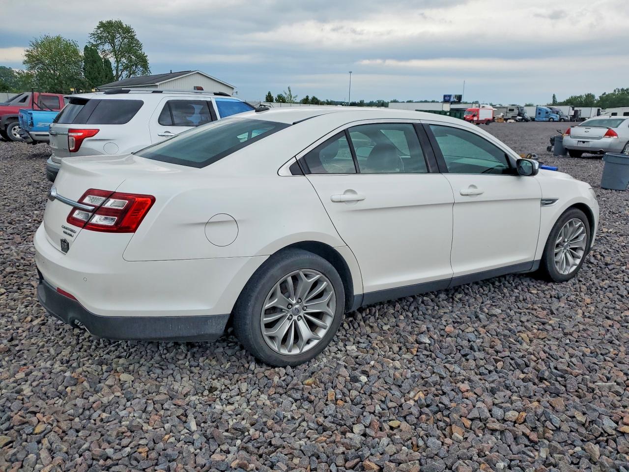 2013 Ford Taurus Limited White vin: 1FAHP2F81DG173956