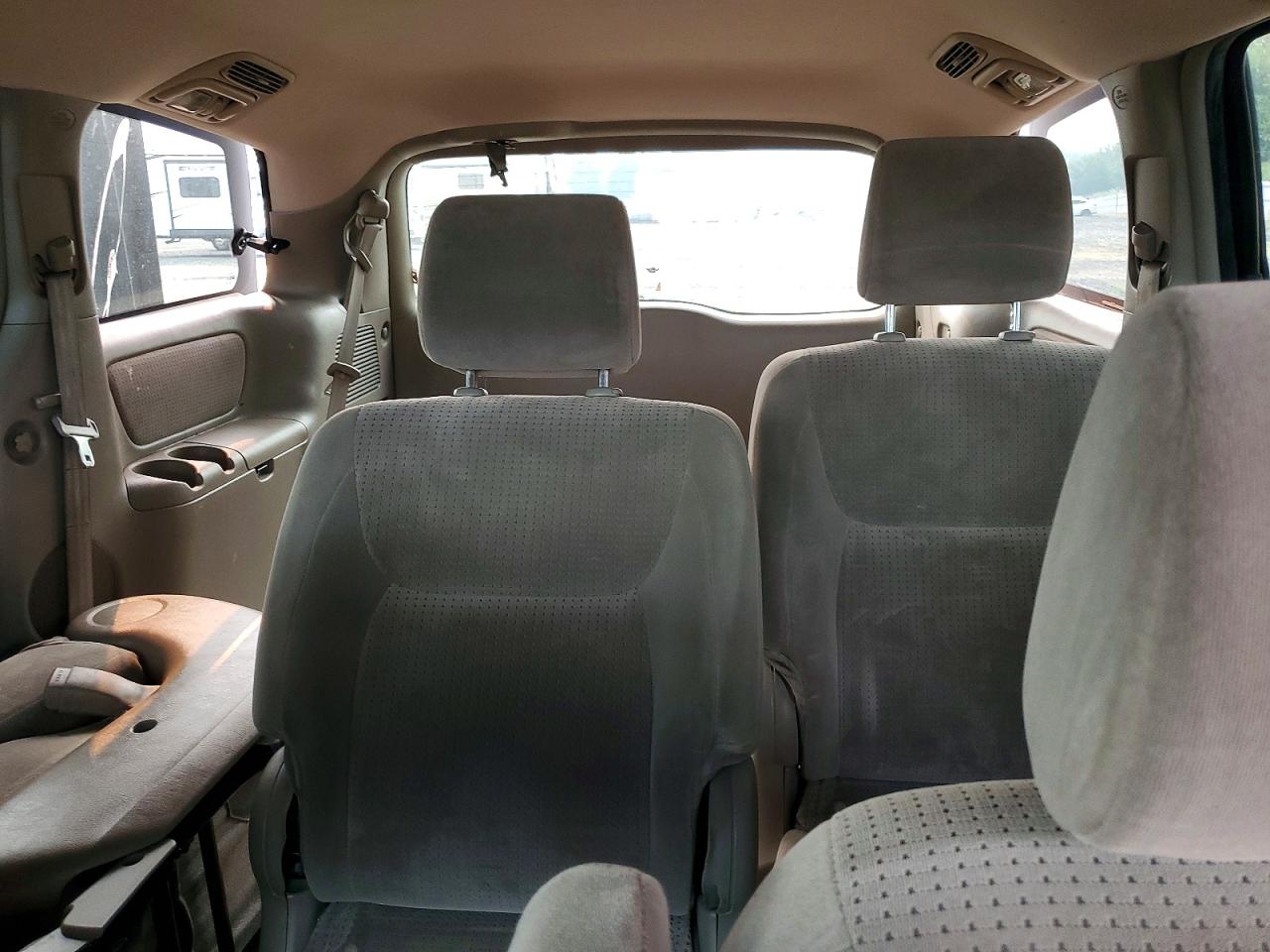 2008 Toyota Sienna Le 8-passenger Silver vin: 5TDZK23C58S210282
