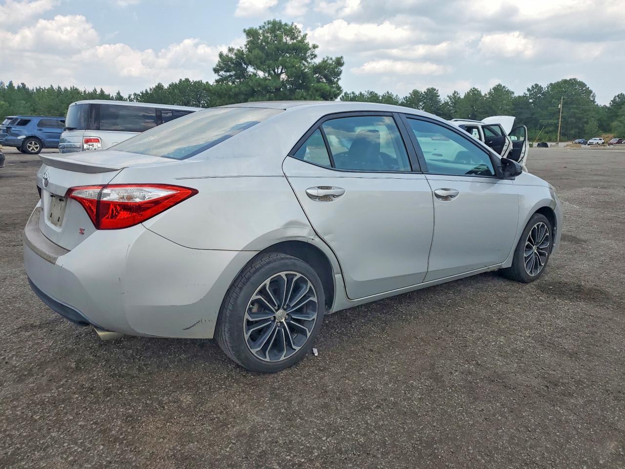 2014 Toyota Corolla S Plus Silver vin: 2T1BURHE4EC118342