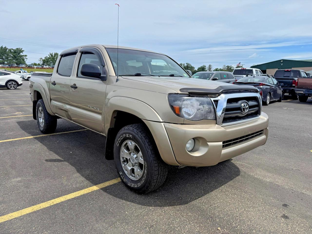 2005 Toyota Tacoma Double Cab Gold vin: 5TELU42N05Z143314