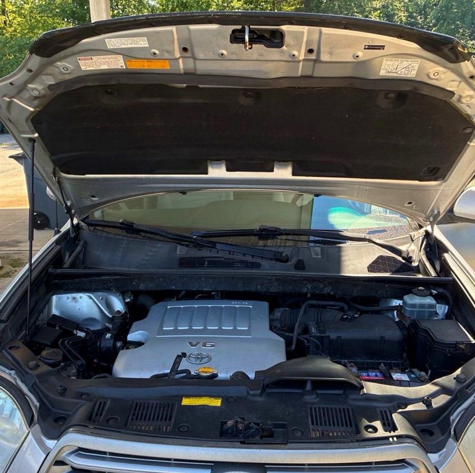 2008 Toyota Highlander Base Gray vin: JTEES41A682025429