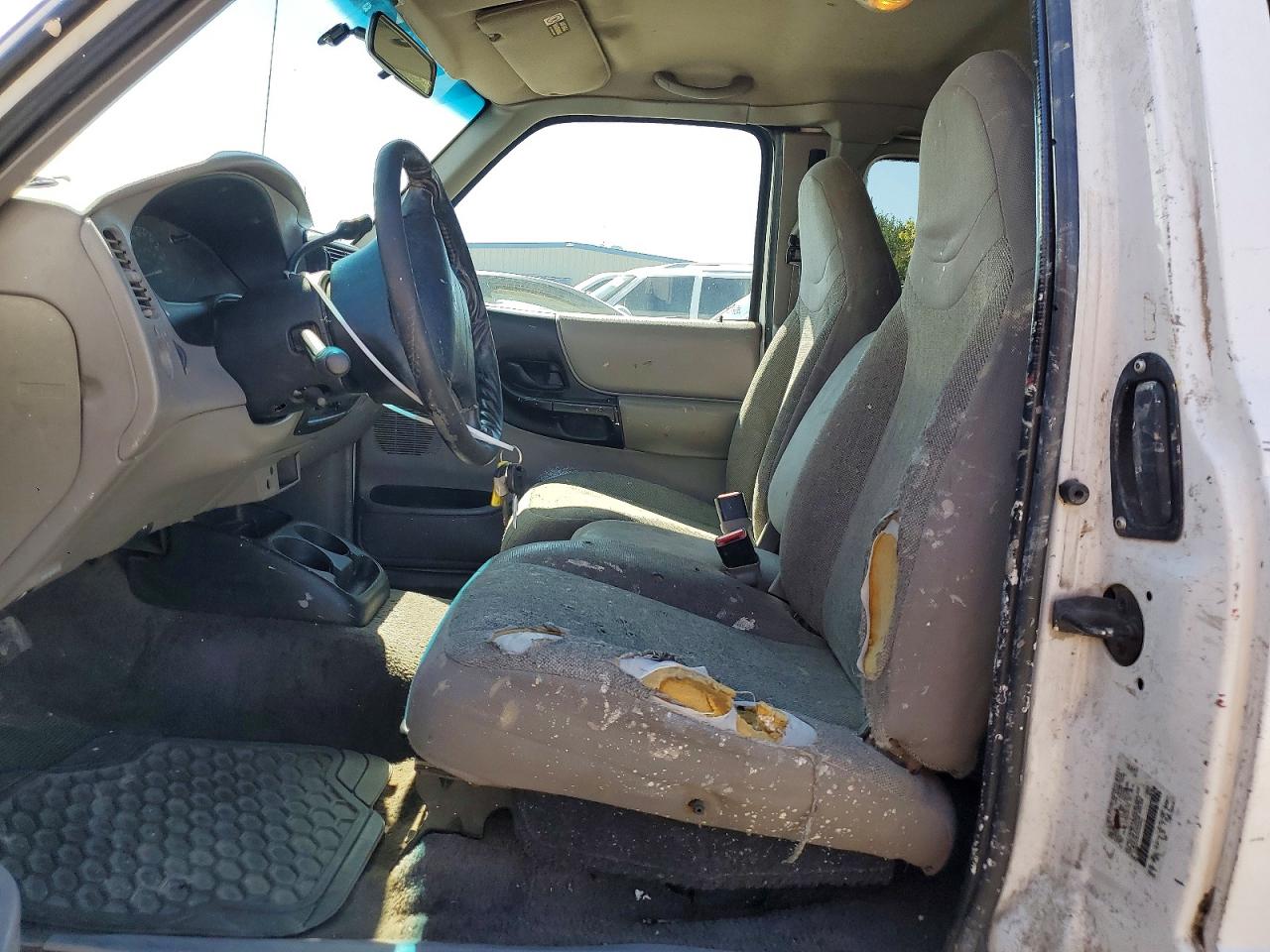 2000 Ford Ranger Super Cab White vin: 1FTYR14V4YPA04897