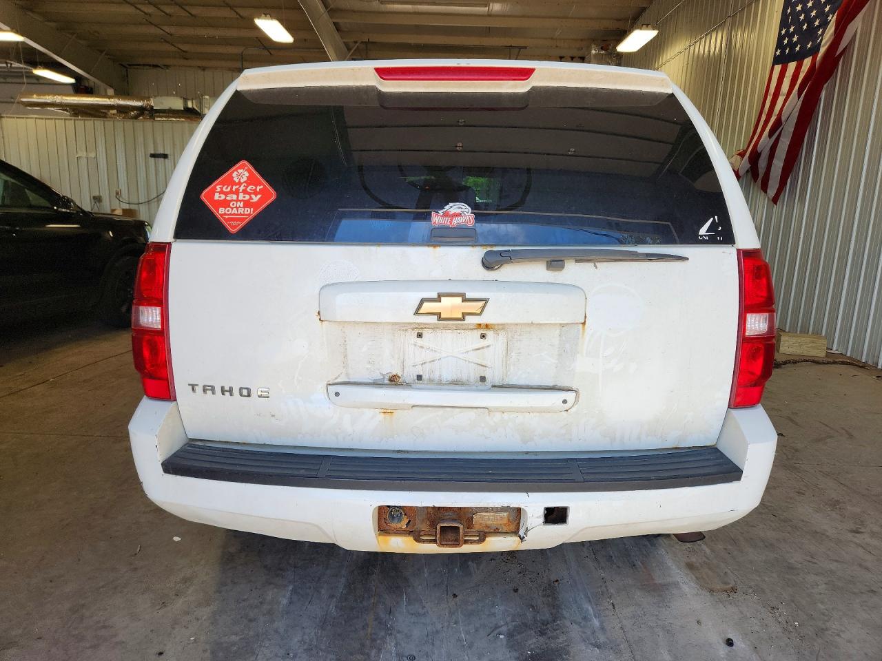2007 Chevrolet Tahoe K1500 White vin: 1GNFK130X7J138520