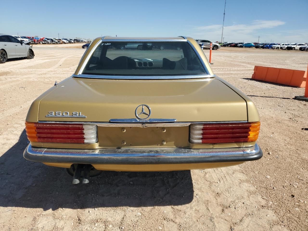 1979 Mercedes Benz 300 Td Золотой vin: 00000704312014360