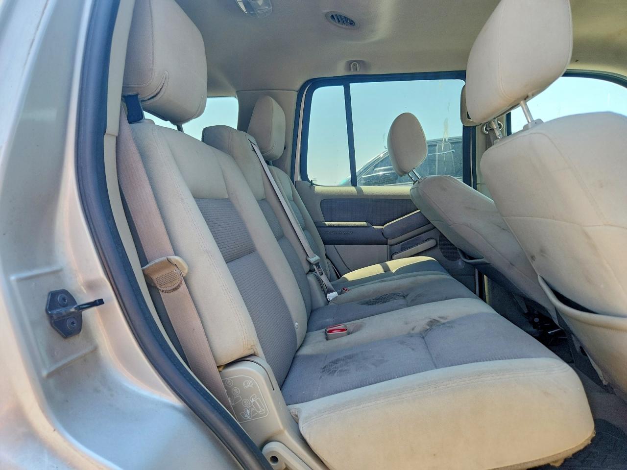2007 Ford Explorer Xlt Silver vin: 1FMEU63E87UB00026