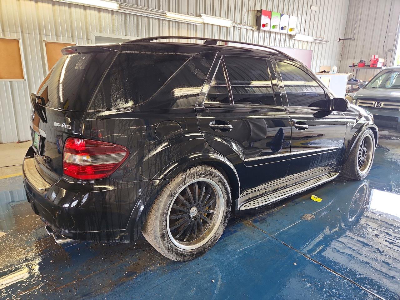 2007 Mercedes-benz Ml 63 Amg Черный vin: 4JGBB77E17A199878