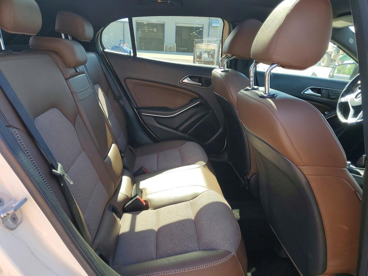 2015 Mercedes-benz Gla 250 4matic White vin: WDCTG4GB1FJ038339