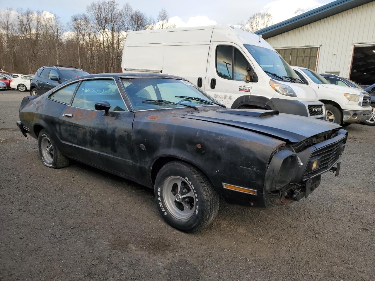 1977 Ford Mustang Black vin: 7F03F189260